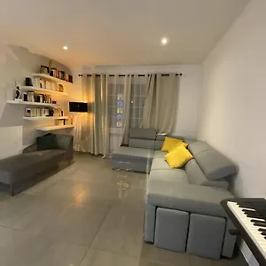maison-lyon-bron-euroxpo-stadium-groupama.hotels-rhonealpes.com/